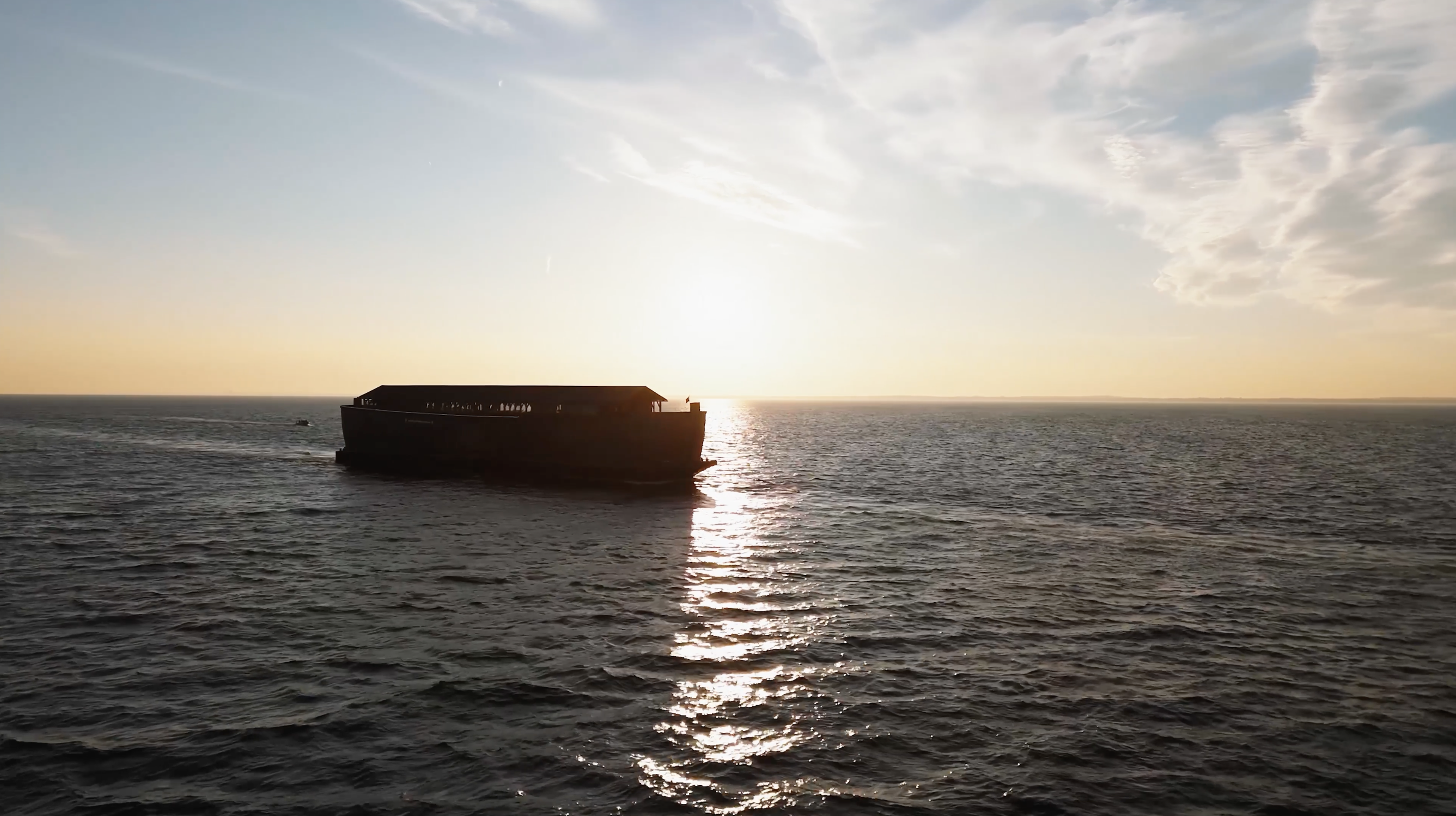 De Ark van Noach op het water